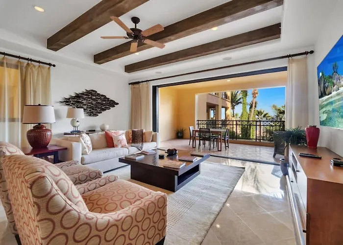 1 Bd 5-star Beachfront Paradise